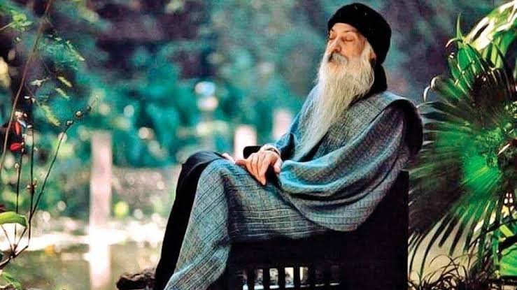 ओशो जयंती विशेष: मानव जीवन – जडतेपासून चेतनेपर्यंतचा प्रवास | तीन ऊर्जा क्षेत्रांचे रहस्य