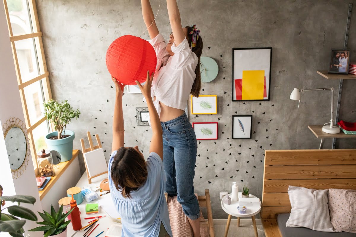 घरातील टाकाऊ वस्तूंमधून उपयोगी DIY कल्पना